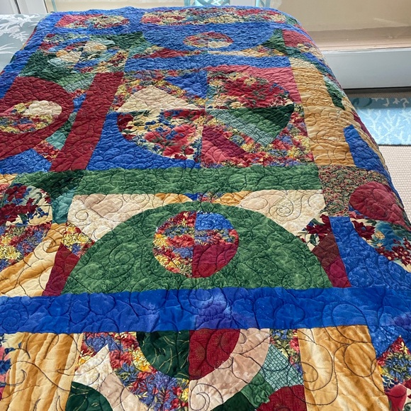 Colorful Patchwork Quilt - Picture 7 of 11